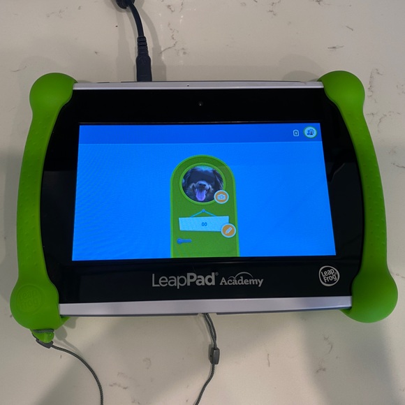 LeapPad Academy Tablet - Picture 2 of 7